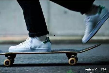 滑板成人款初学视频,成人初学者视频教程解析
